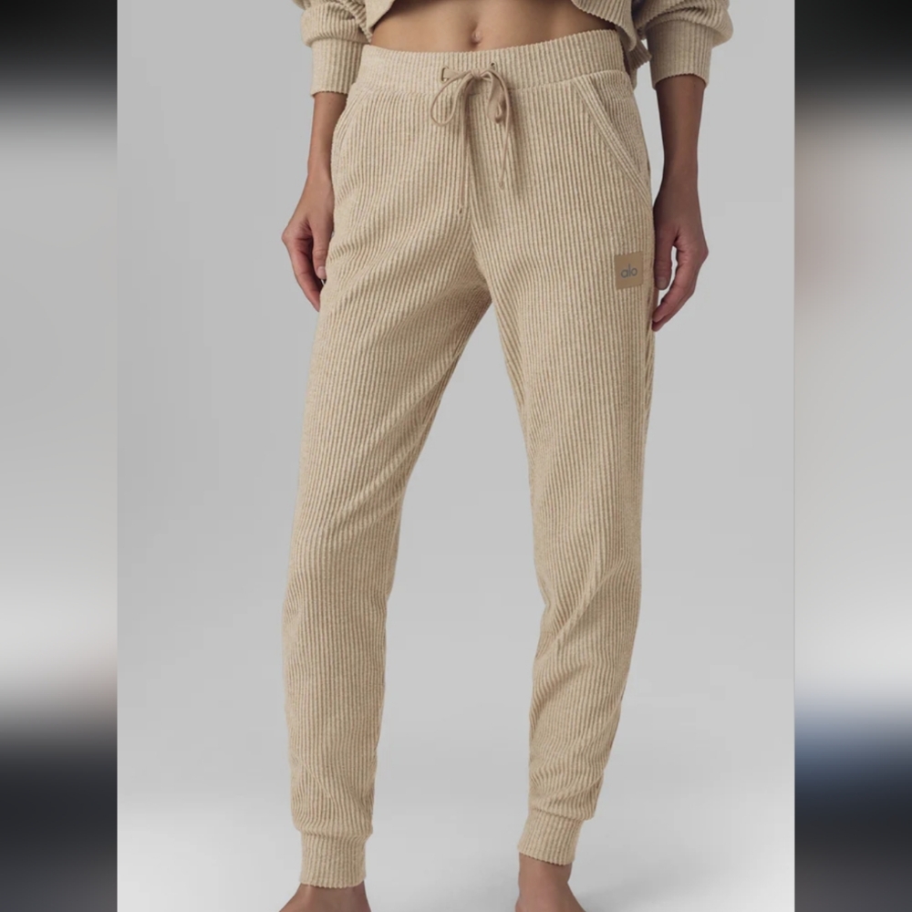 ALO Yoga Men's Tan Ribbed Pants